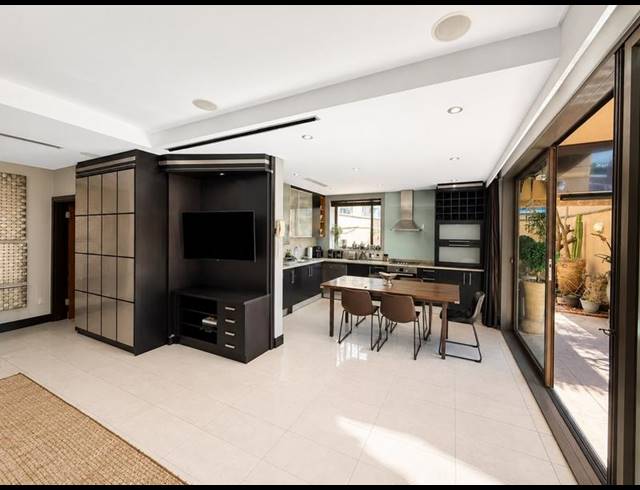 1 BEDROOM APARTMENT FOR SALE IN SANDTON CBD
